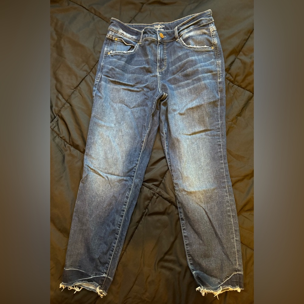 Maurices Blue Skinny Jeans with Distressed Ankles Woman Sz 14 Ever Flex Mid Rise